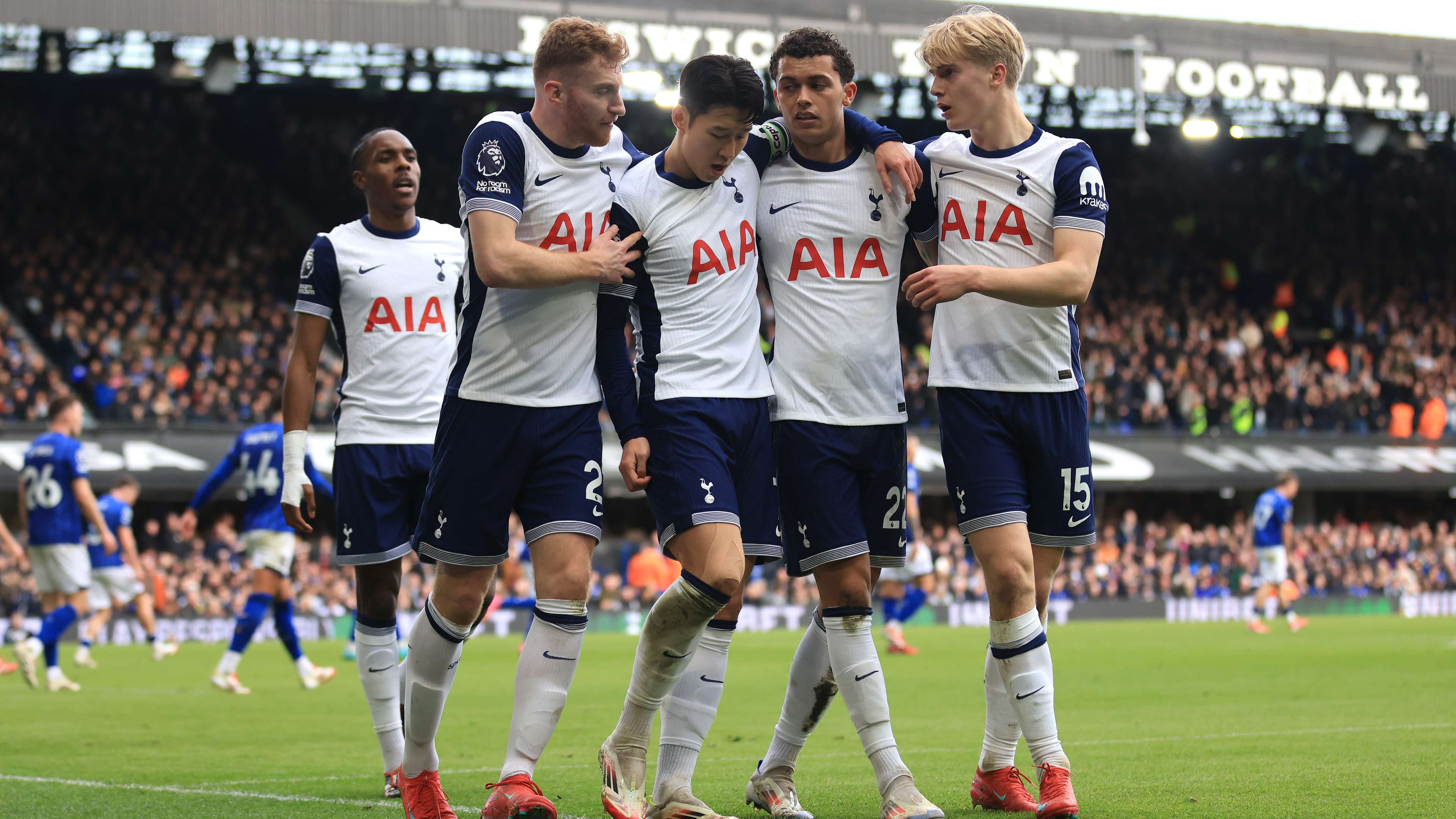 亲临现场 亲临现场