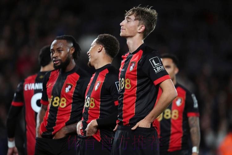 切尔西0-0伯恩茅斯!英超3轮不胜仅拿2分 加纳乔中柱 9号锋霸伤退 切尔西0-0伯恩茅斯!英超3轮不胜仅拿2分 加纳乔中柱 9号锋霸伤退